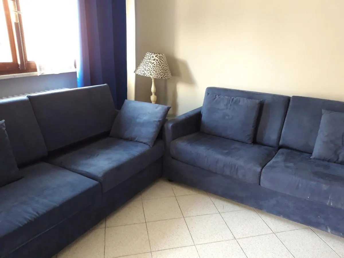 הוילה סירמיונה Terry House 0*,